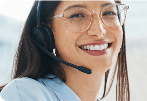 Capterra advisor with headset ready for consultation